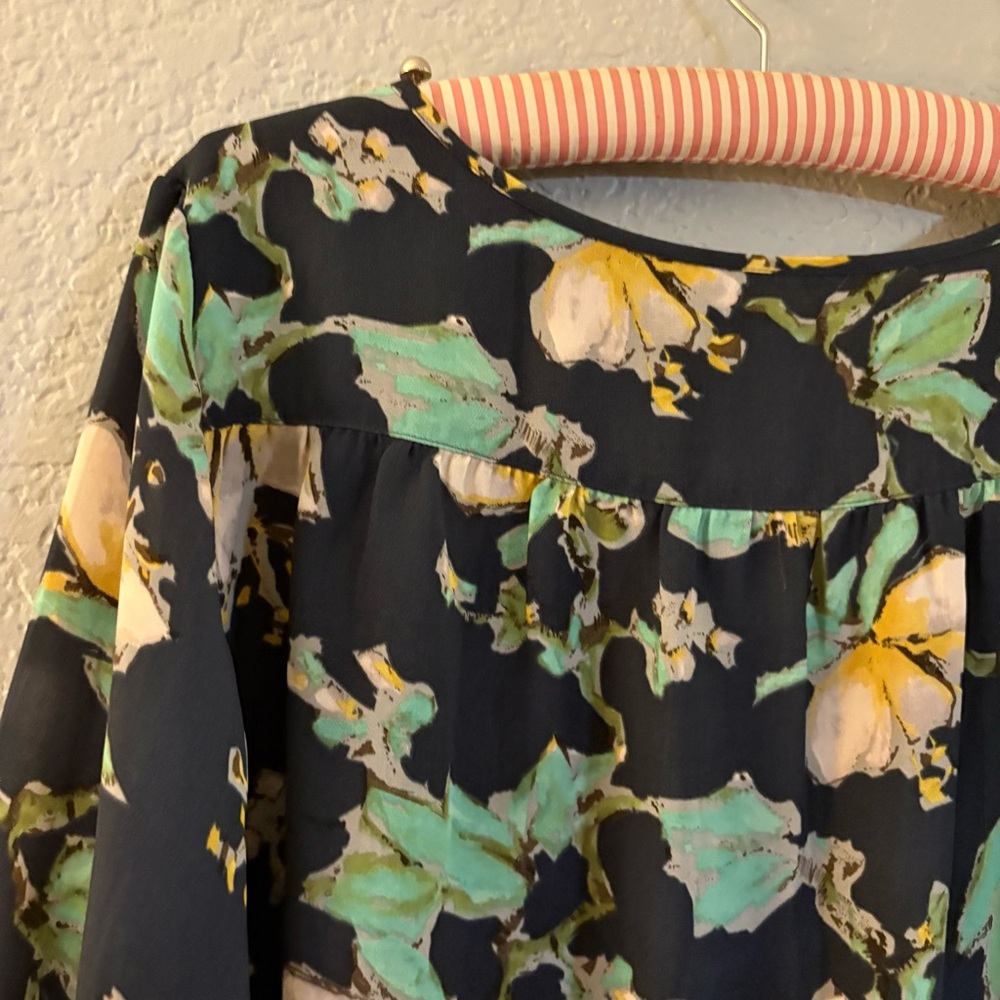 Lands End Multicolor Print Blouse Size 16W - Picture 9 of 9